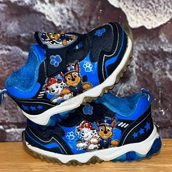 Nickelodeon Boys Paw Patrol Light Up Sneakers Toddler Size 7 - Picture 4 of 11